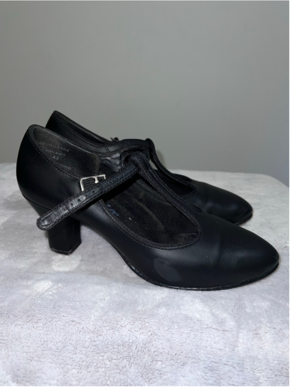 Women's Capezio Dance T strap Heels Black Size 7